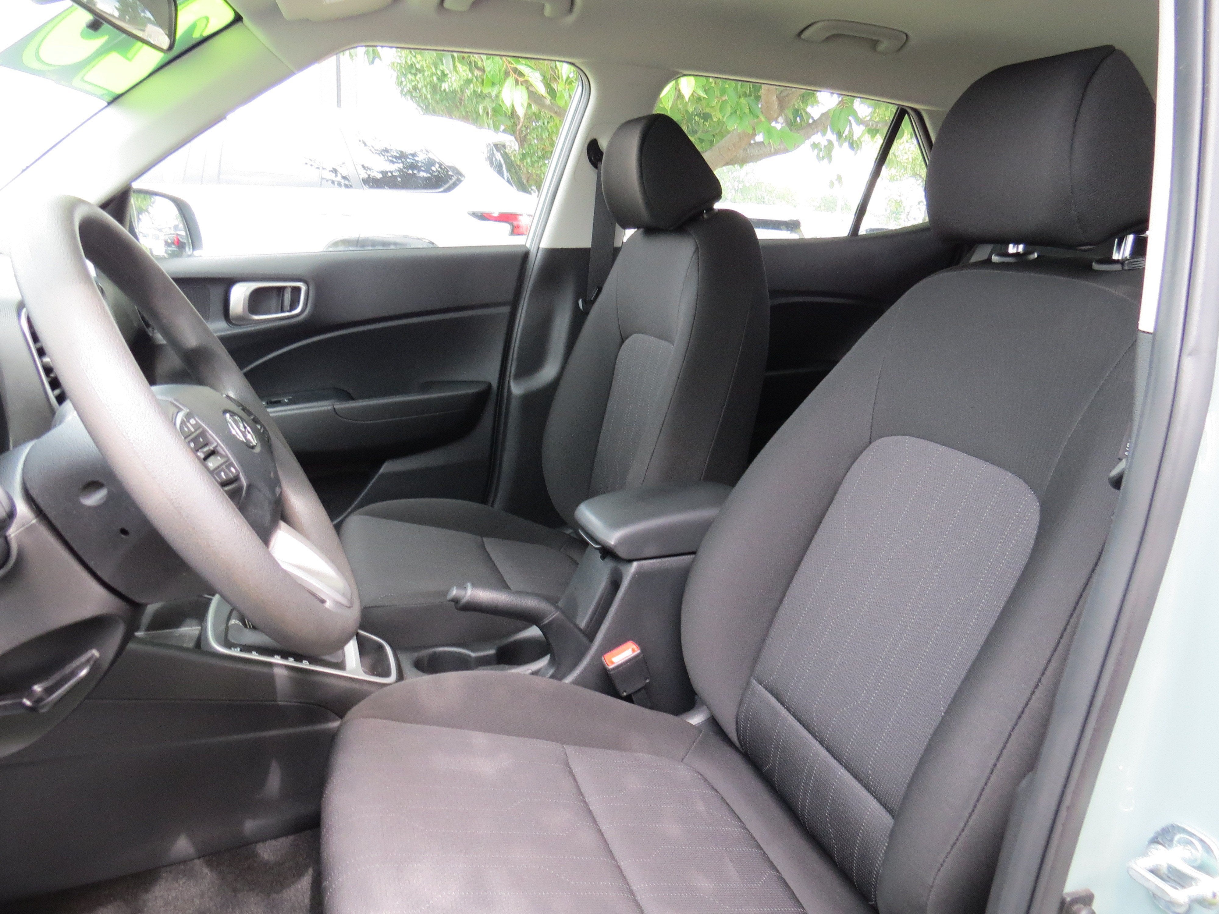 2025 Hyundai Venue SE