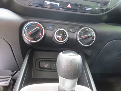 2025 Hyundai Venue SE