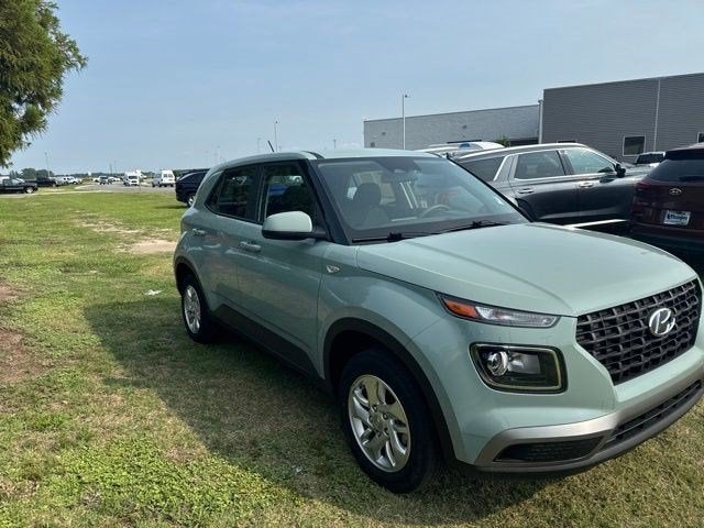 2025 Hyundai Venue SE