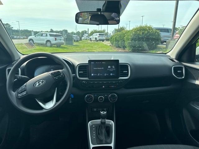 2025 Hyundai Venue SE