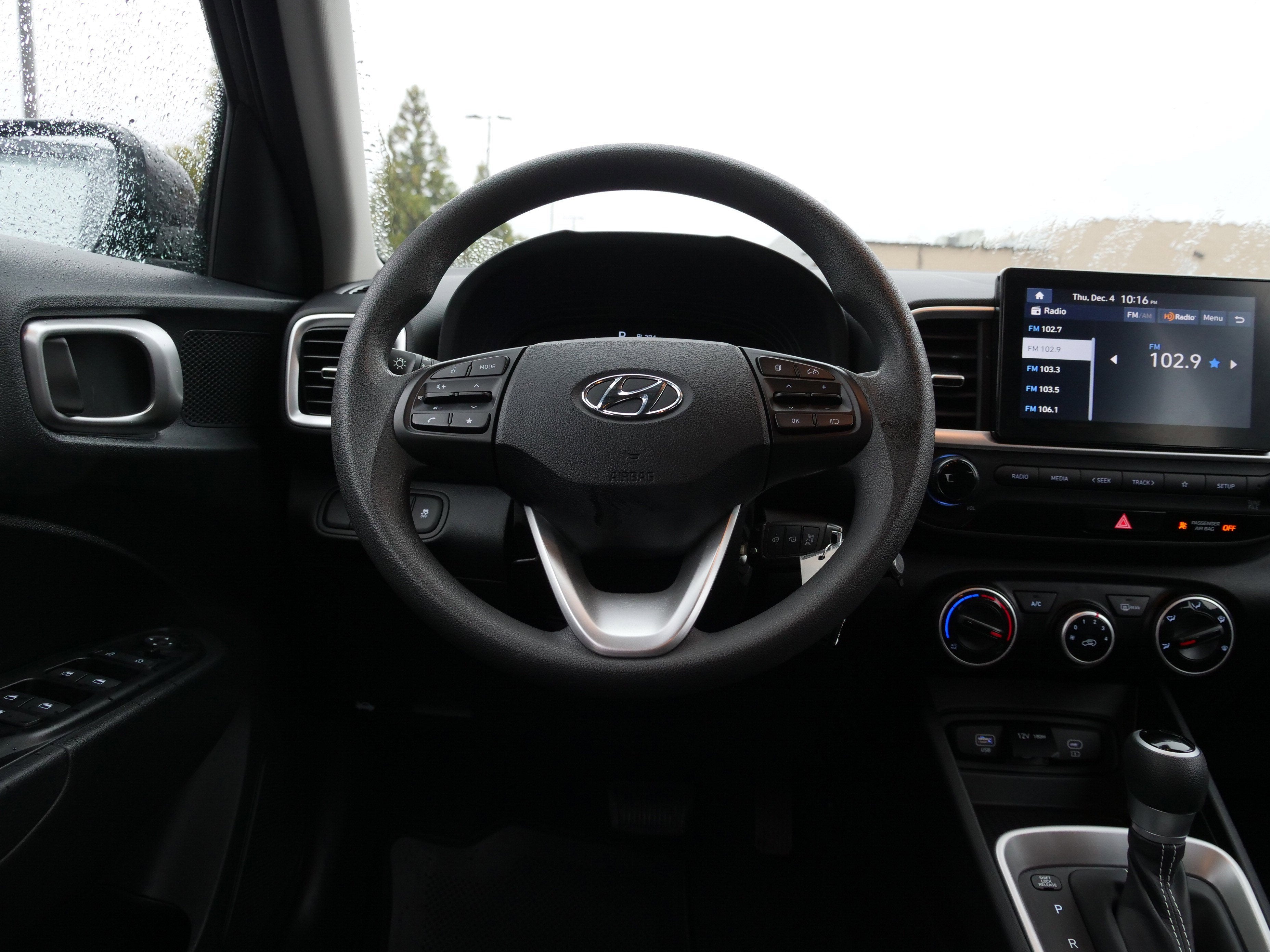 2024 Hyundai Venue SE