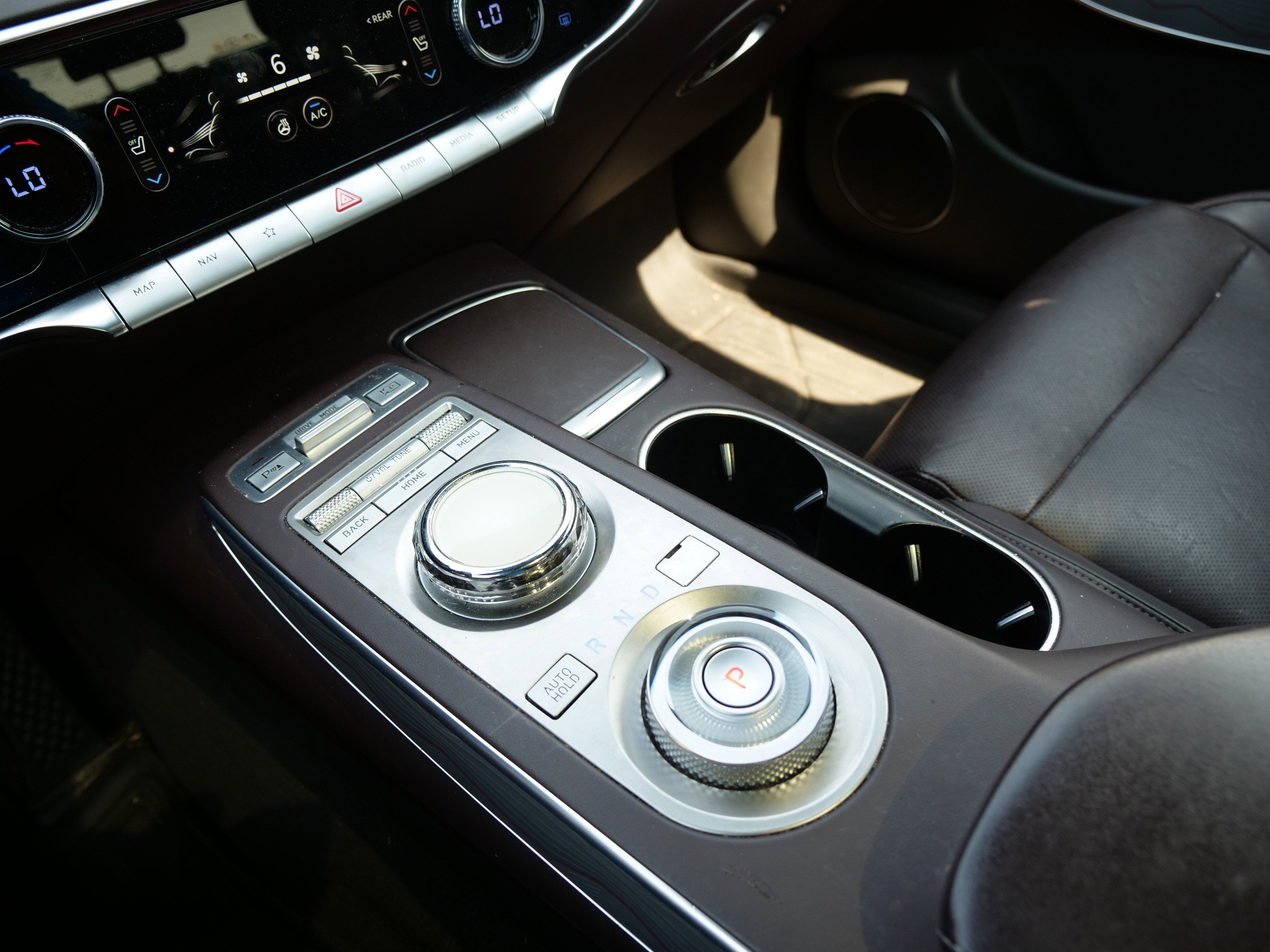 2023 Genesis GV70 2.5T