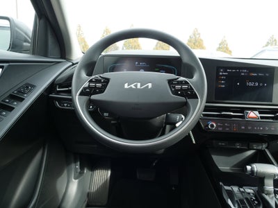 2023 Kia Niro LX