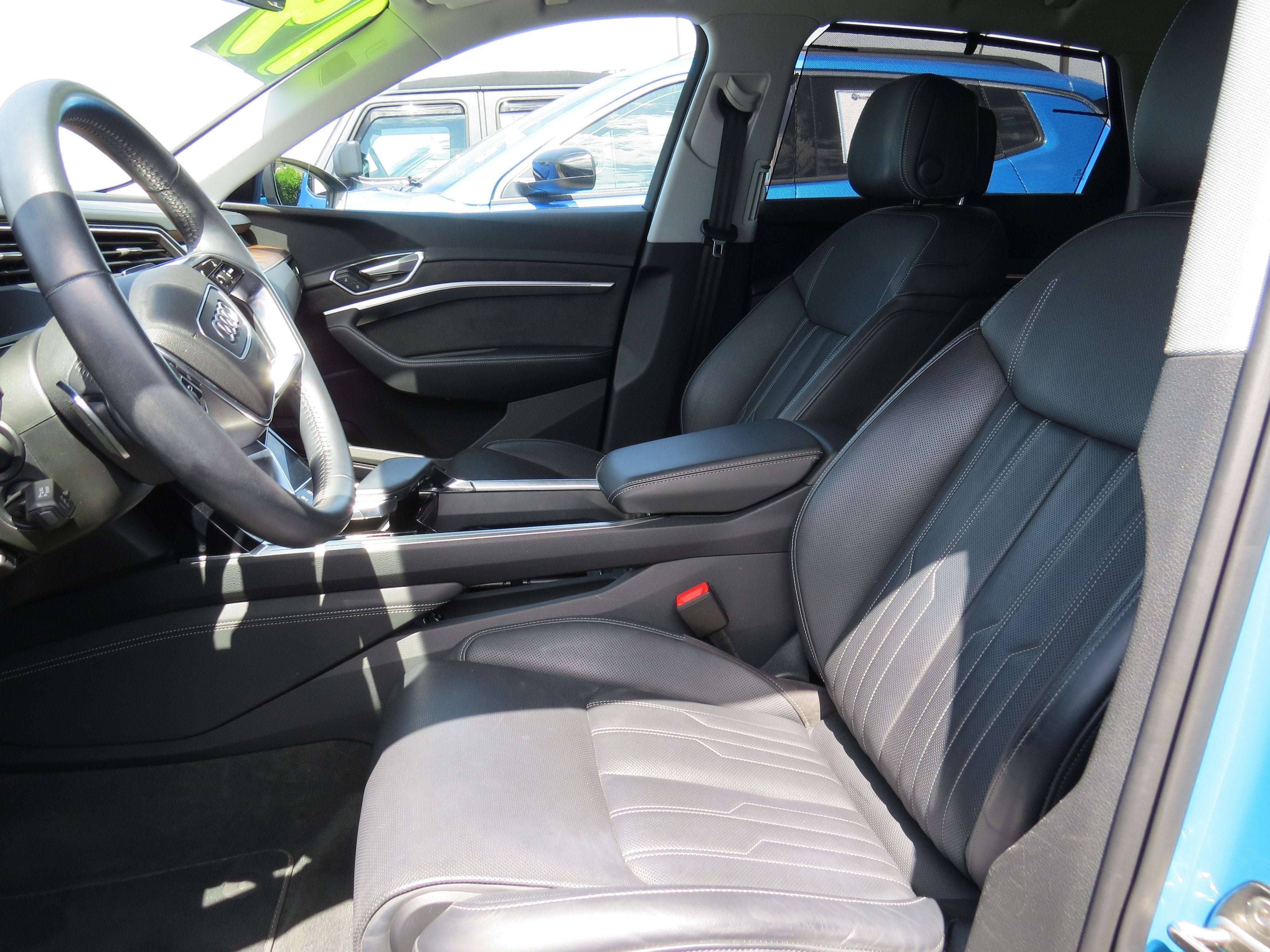 2019 Audi e-tron Prestige